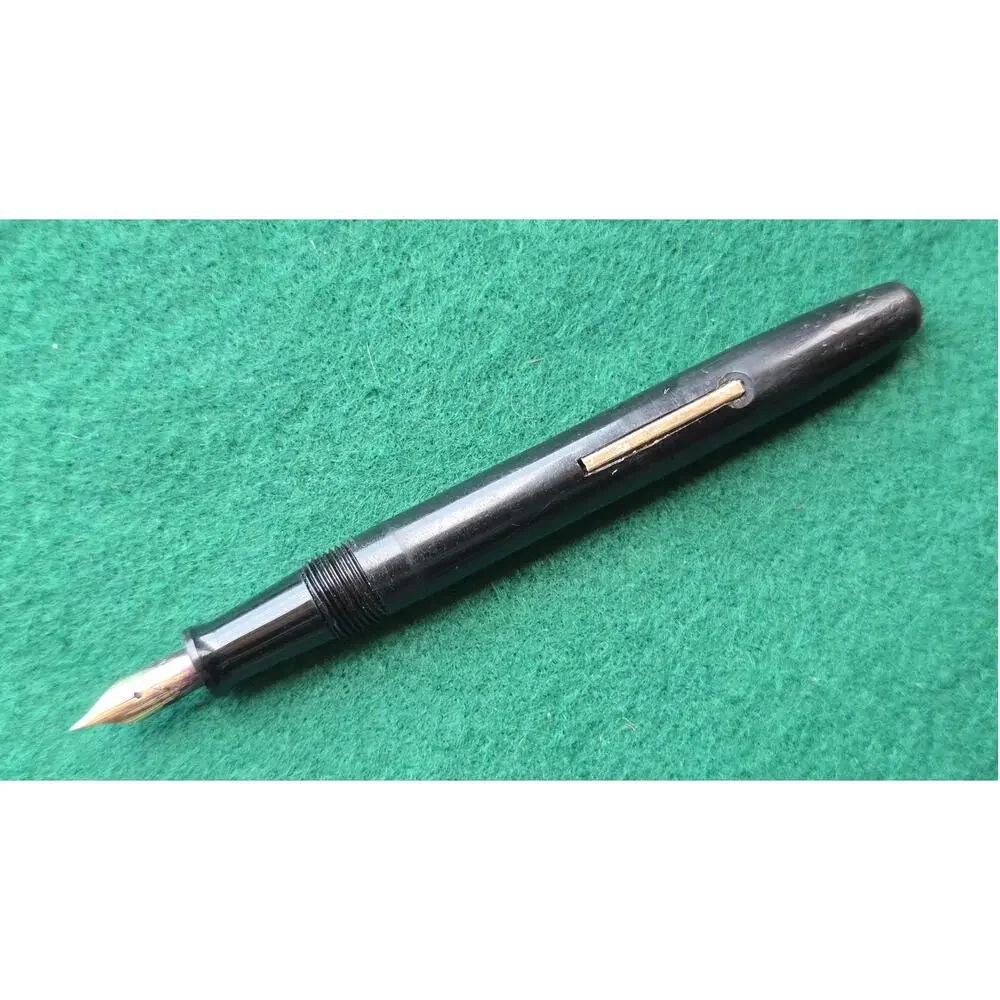 Vintage Wearever Zenith Fountain Pen with 14 K Nib - Picture 4 of 9